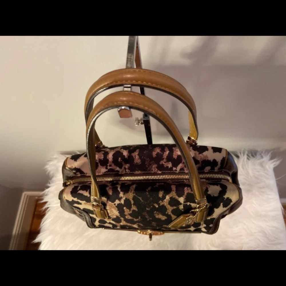 🐆Beautiful 3PC Coach Set 🐆 - Picture 11 of 17